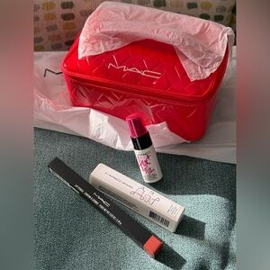 Mac holiday  gift set